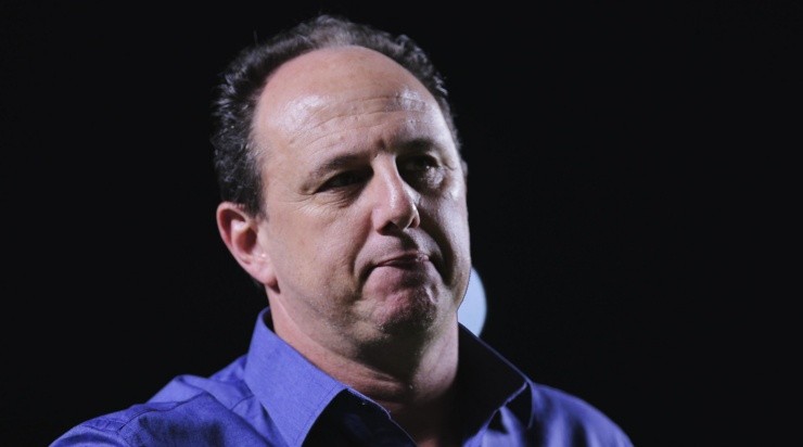 Foto: Ettore Chiereguini/AGIF - Rogério Ceni dirige o São Paulo desde a saída de de Crespo, em 2021 Foto: Ettore Chiereguini/AGIF - Rogério Ceni dirige o São Paulo desde a saída de de Crespo, em 2021