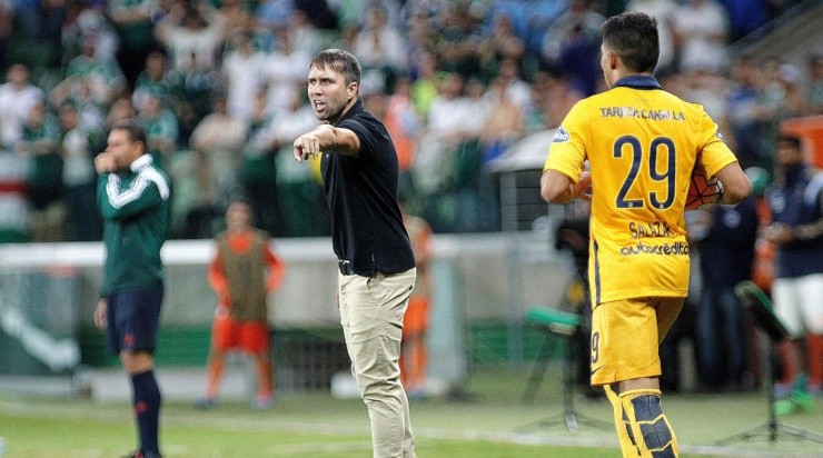 Foto:Daniel Vorley/AGIF - Coudet enfrentando o Palmeiras, em 2016.