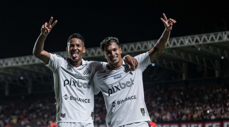 Foto: Heber Gomes/AGIF - Marcos Leonardo e  ngelo construíram parceria no Peixe