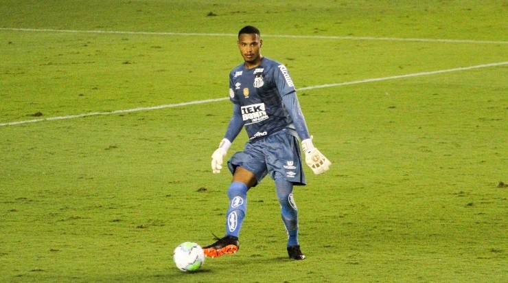 Foto: Fernanda Luz/AGIF - John não quer ficar na Vila.