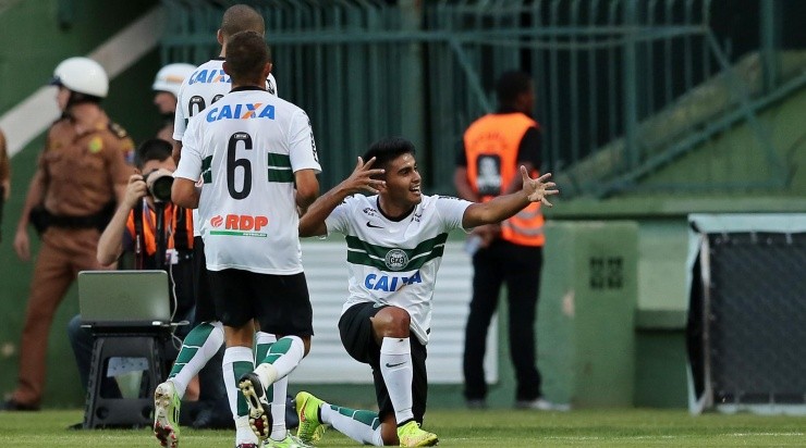 Foto: Heuler Andrey/AGIF - Melhor fase do atleta foi pelo Coxa.