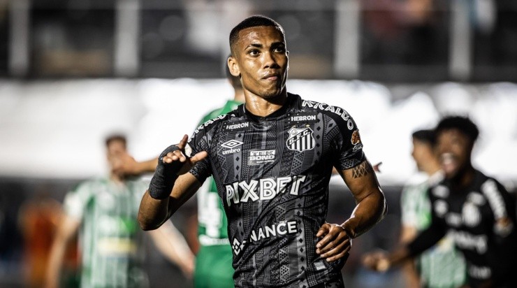  Raul Baretta/AGIF - Madson no Santos. 