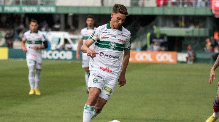  Robson Mafra/AGIF - Natanael no Coxa. 