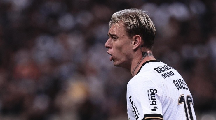 Foto: Ettore Chiereguini/AGIF - Róger Guedes teve problemas com Vítor Pereira