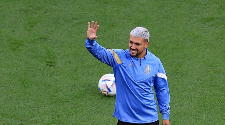 Foto: Buda Mendes/Getty Images - Arrascaeta durante aquecimento do Uruguai.