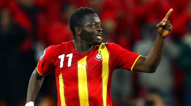 Foto: Cameron Spencer/Getty Images - Muntari comemorando o gol que abriu o placar.