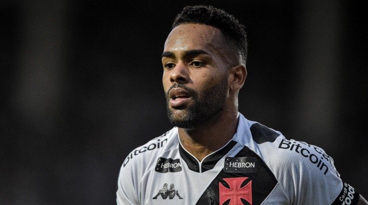 Foto: Thiago Ribeiro/AGIF - Alex Teixeira jogou a Série B pelo Vasco. Foto: Thiago Ribeiro/AGIF - Alex Teixeira jogou a Série B pelo Vasco.