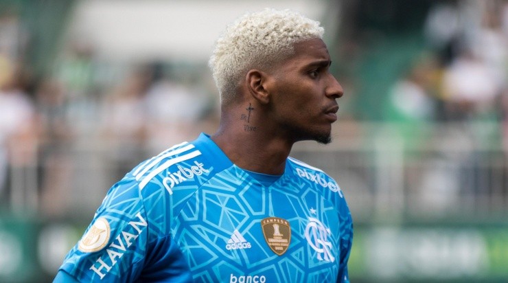 Foto: Robson Mafra/AGIF - Hugo Souza pode estar de saída do Flamengo