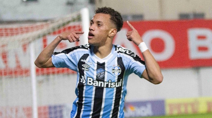 Foto: Pedro H. Tesch/AGIF - Bitello foi uma das melhores notícias de 2022 no Grêmio.