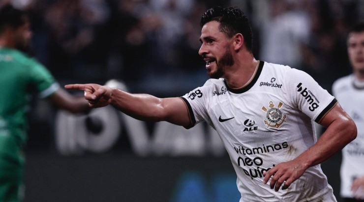 Foto: Ettore Chiereguini/AGIF - Giuliano foi artilheiro da Copa do Brasil, junto com Cano, do Fluminense