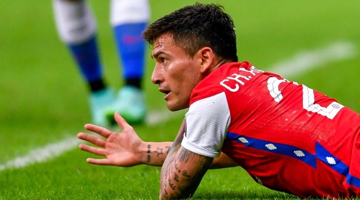 Foto: Mateus Bonomi/AGIF - Aránguiz não tem negociações avançadas com o Grêmio.