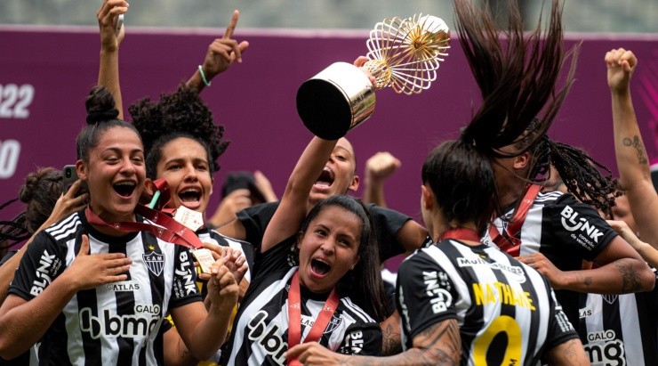 Foto: Alessandra Torres/AGIF - Atlético-MG também está investimento no futebol feminino.