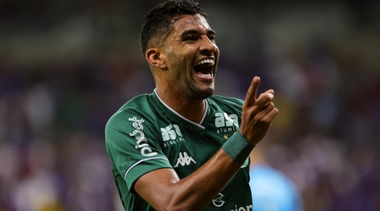 Foto: Gilson Junio/AGIF - Isaque: atacante vestiu a camisa do Guarani no 2º semestre de 2022 Foto: Gilson Junio/AGIF - Isaque: atacante vestiu a camisa do Guarani no 2º semestre de 2022