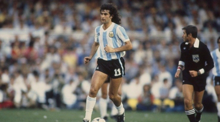 Foto: Steve Powell/Allsport - Mário Kempes foi o grande nome da primeira conquista argentina.