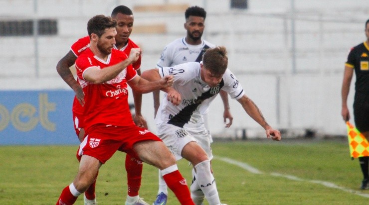 Foto: Rogério Capela/AGIF - Nicolas não conseguiu ter sequência na Macaca. 