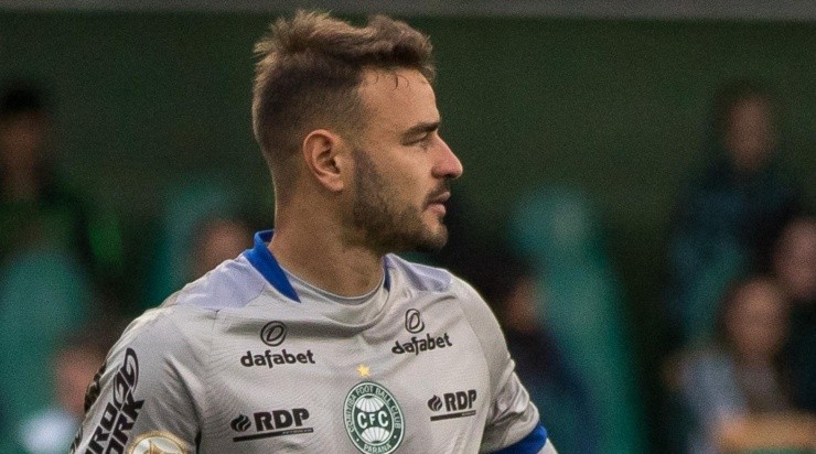 Robson Mafra/AGIF - Gabriel no Coritiba. 