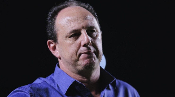 Foto: Ettore Chiereguini/AGIF - Para alguns torcedores, Rogério Ceni tinha que ter preservado Igor Gomes Foto: Ettore Chiereguini/AGIF - Para alguns torcedores, Rogério Ceni tinha que ter preservado Igor Gomes