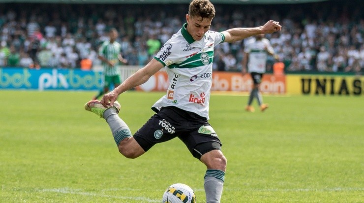 Foto: Robson Mafra/AGIF - Coritiba conta com Natanael para a próxima temporada