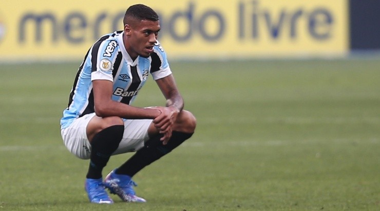 Foto: Ettore Chiereguini/AGIF - Ruan: zagueiro está em baixa no Sassuolo-ITA