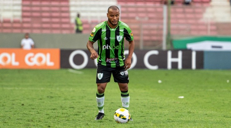 Foto: Alessandra Torres/AGIF - Patric: lateral não renovou com o América-MG