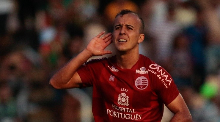 Foto: Caio Falcão/AGIF - Matheus Carvalho foi campeão da Série C pelo Náutico.