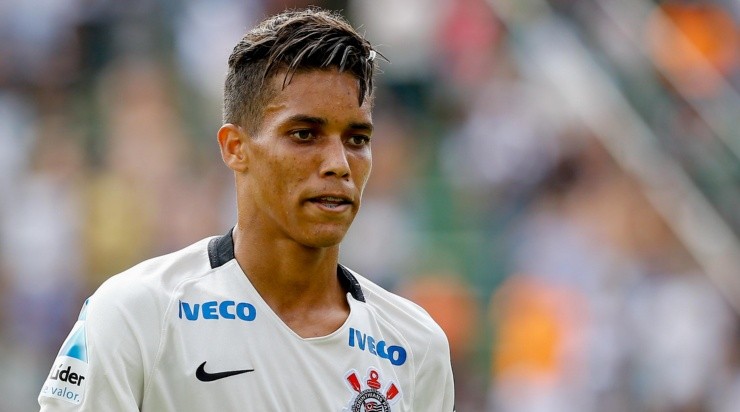 Foto: Marcello Zambrana/AGIF - Pedrinho saiu do Corinthians somente em 2020. 