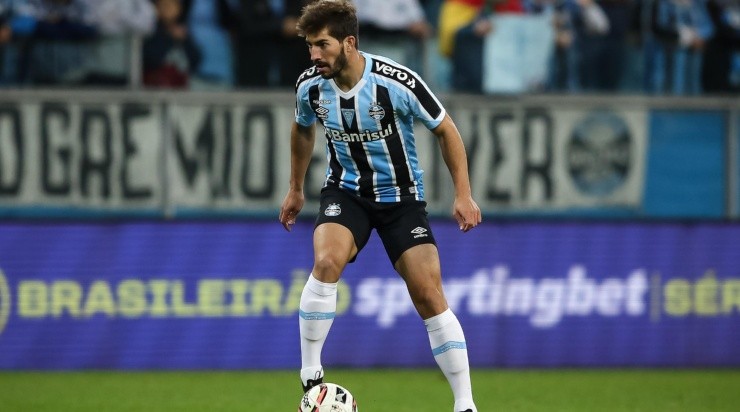 Foto: Pedro H. Tesch/AGIF - Lucas Silva: jogador permanecerá no Grêmio a pedido do técnico