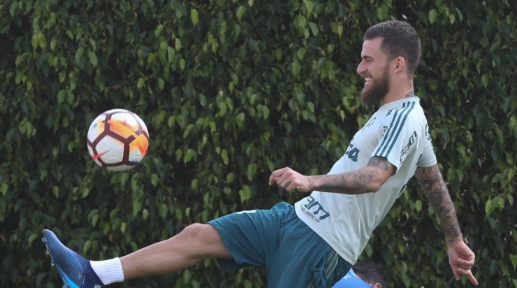 Boa parte da torcida do Fluminense aceitaria Lucas Lima no time de Fernando Diniz
