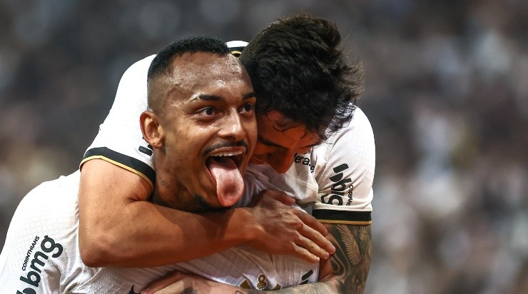 Marcello Zambrana/AGIF Raul Gustavo no Timão. 