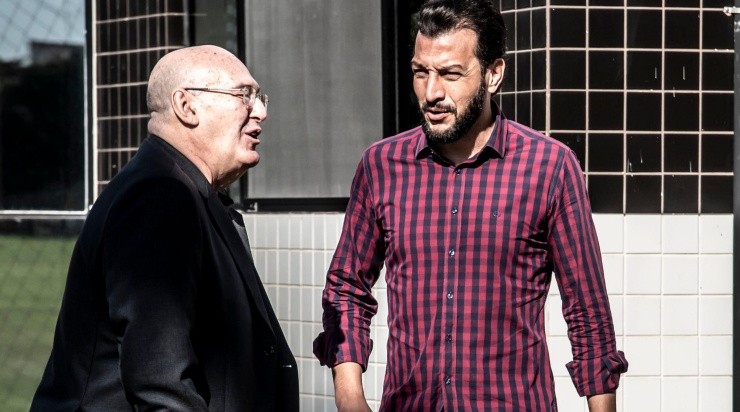 Foto: Ivan Storti/Santos FC/Divulgação - O ex-zagueiro trabalhou ao lado do presidente Andrés Rueda na diretoria até a metade do ano Foto: Ivan Storti/Santos FC/Divulgação - O ex-zagueiro trabalhou ao lado do presidente Andrés Rueda na diretoria até a metade do ano