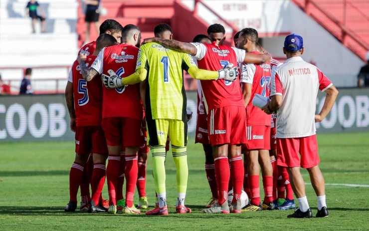 Rafael Vieira/AGIF – Jogadores do Naútico reunidos antes de uma partida em 2022