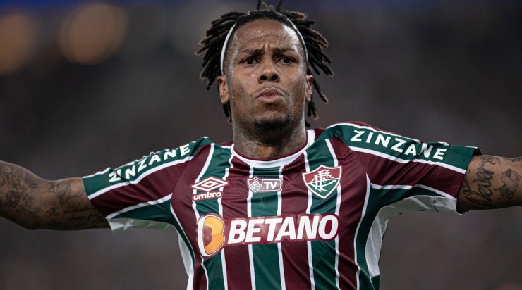 Foto: Jorge Rodrigues/AGIF - Abel Hernández: centroavante defendeu Inter e Flu no Brasil