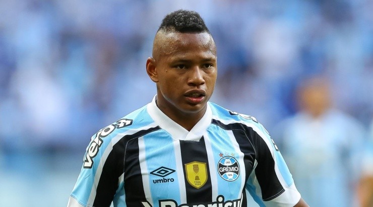 Foto: Pedro H. Tesch/AGIF - Campaz ainda não vingou pelo Grêmio.