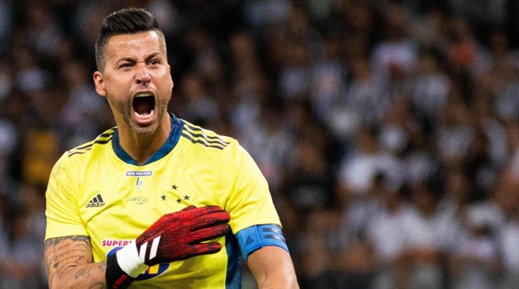 Foto: Fernando Moreno/AGIF - Fábio defendeu o Cruzeiro de 2005 até 2021 Foto: Fernando Moreno/AGIF - Fábio defendeu o Cruzeiro de 2005 até 2021