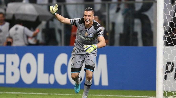 Foto: Pedro H. Tesch/AGIF - Grohe: goleiro marcou seu nome na história do Grêmio