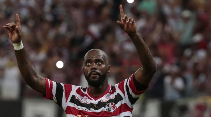 Foto: Alexandre Gondim/JC Imagem/AGIF - Grafite foi o grande nome daquela equipe.