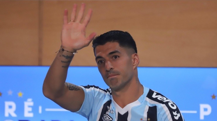 Foto: Fernando Alves/AGIF - Chegada de Suárez agitou os torcedores do Grêmio.