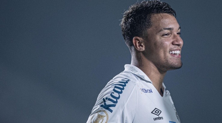 Foto: Heber Gomes/AGIF - Marcos Leonardo está em alta com a torcida do Santos Foto: Heber Gomes/AGIF - Marcos Leonardo está em alta com a torcida do Santos