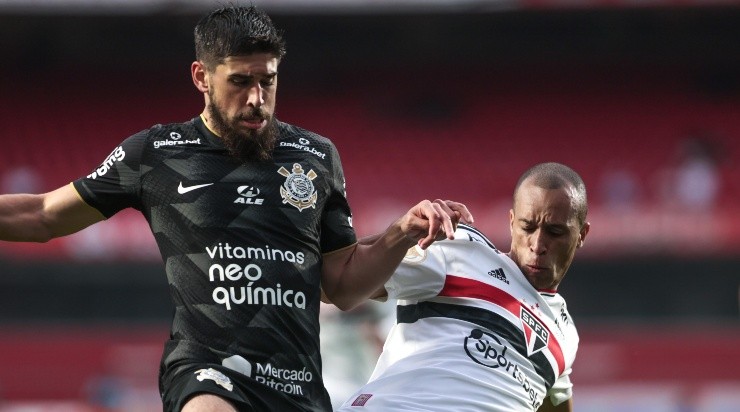 Foto: Marcello Zambrana/AGIF - Torcedores pediram Bruno Méndez no time titular de Fernando Lázaro