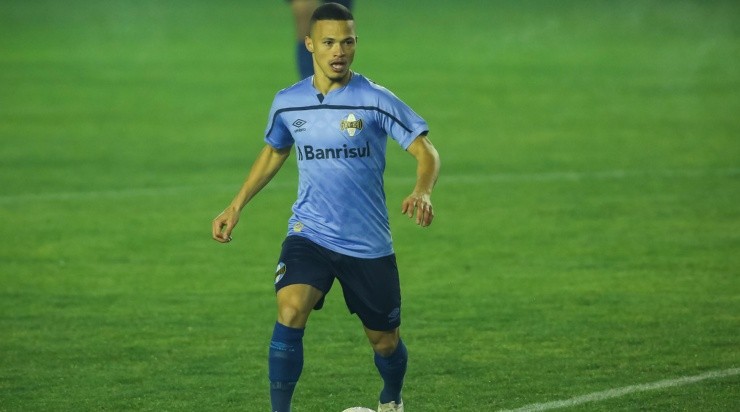 Foto: Pedro H. Tesch/AGIF - Darlan: jogador está nos planos de Renato