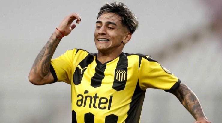 (Photo by Paolo Aguilar - Pool/Getty Images) - Facundo Torres foi revelado pelo Peñarol.