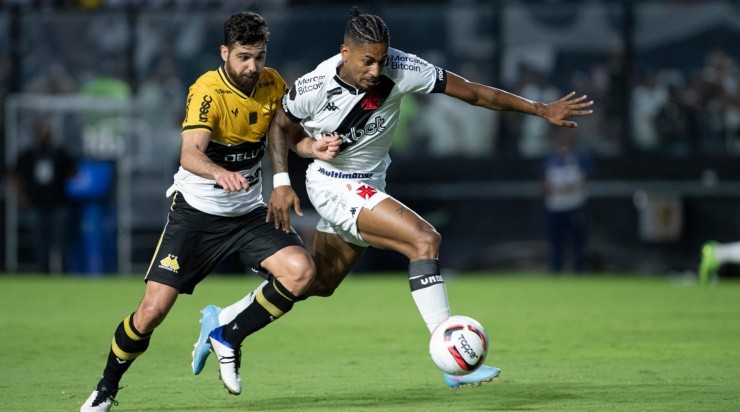 Foto: Jorge Rodrigues/AGIF - Atacante defendeu o Vasco em 2022 Foto: Jorge Rodrigues/AGIF - Atacante defendeu o Vasco em 2022