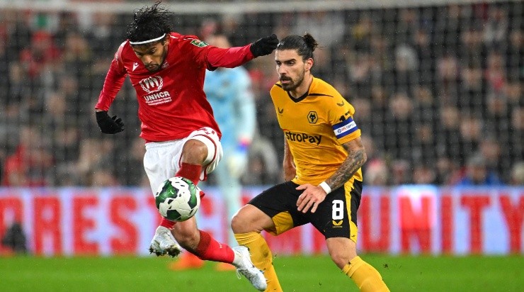 Foto: Clive Mason/Getty Images - Scarpa em ação pelo time inglês. Foto: Clive Mason/Getty Images - Scarpa em ação pelo time inglês.