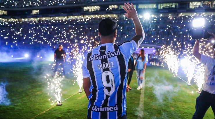 Foto: Lucas Uebel/Grêmio FBPA - Suárez foi apresentado em uma grande festa. Foto: Lucas Uebel/Grêmio FBPA - Suárez foi apresentado em uma grande festa.