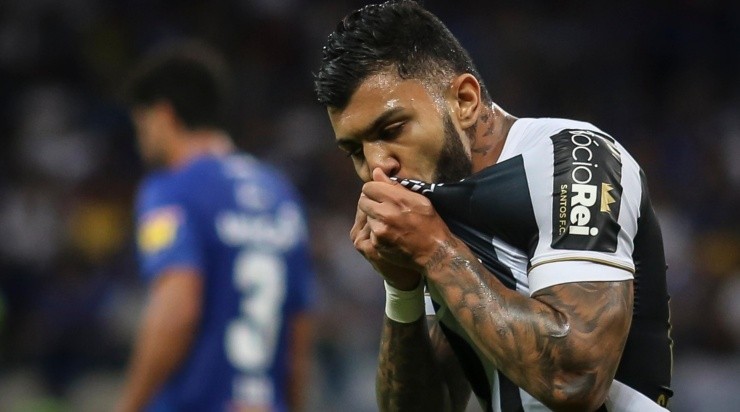 Foto: Thomás Santos/AGIF - Gabigol foi artilheiro no Santos