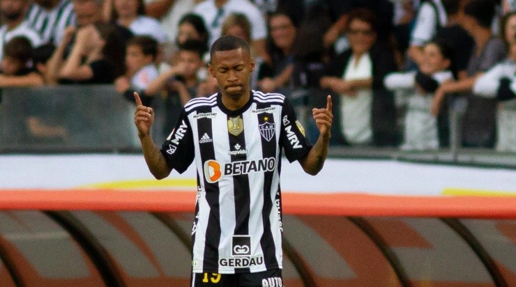 Foto: Fernando Moreno/AGIF - Ademir: atacante entrou na mira do Grêmio