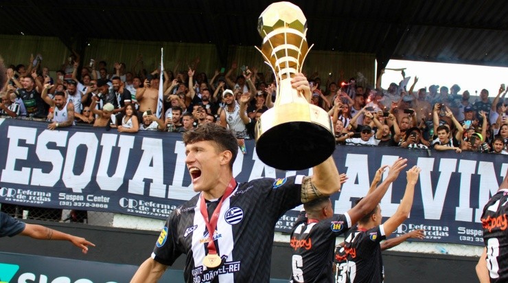 Foto: Athletic/Divulgação - Victor Sallinas já conquistou a Recopa Mineira, em 2023 Foto: Athletic/Divulgação - Victor Sallinas já conquistou a Recopa Mineira, em 2023