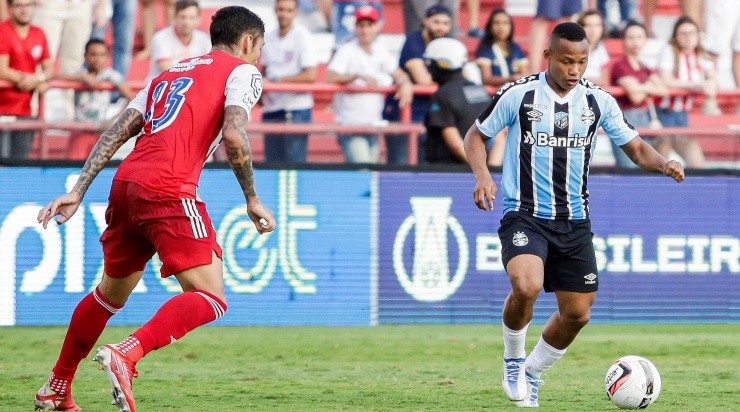 Foto: Rafael Vieira/AGIF - Campaz: colombiano foi titular nos 2 primeiros jogos do ano Foto: Rafael Vieira/AGIF - Campaz: colombiano foi titular nos 2 primeiros jogos do ano