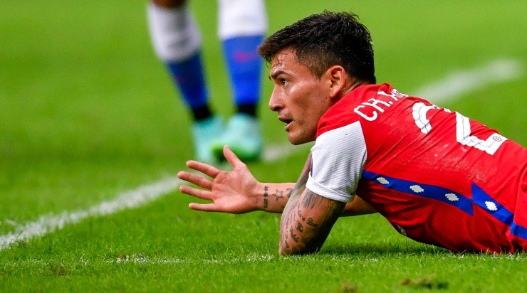 Mateus Bonomi/AGIF - Aránguiz pelo Chile.