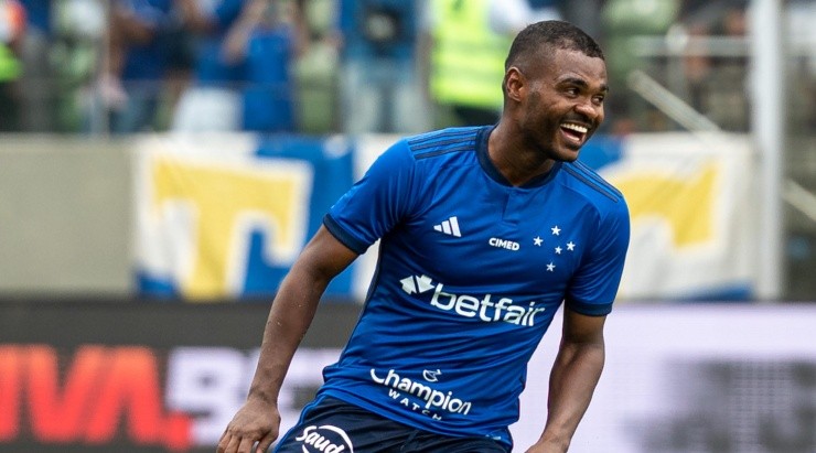 Foto: Alessandra Torres/AGIF - Nikão marcou o gol do Cruzeiro no empate contra o Athletic Club